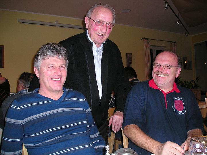Trio_Lachen.JPG - Nur lachende Gesichter auf der Geburtstagsparty.