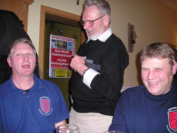Schalob_Musiker.JPG - Der Musiker holt Musikwünsche ein.