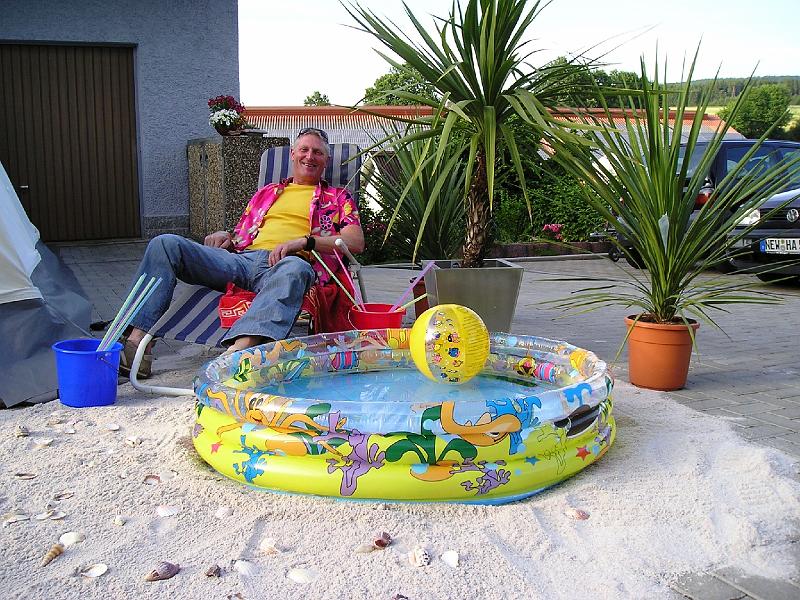 Heisl_Strand.JPG - Kurze Erholungspause für den Häusl-Franz am Trasafelder Strand.