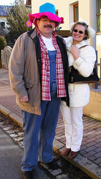 Kassier.JPG - Unser Kassier Fredy mit seinem Haserl Christine.