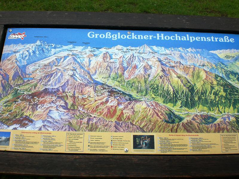HP_007_Anfahrt_Grossglockner_Regen.JPG - Die erste Herausforderung: die hochalpine Großglocknerstraße, leider nur Nieseln und Wolken und nicht viel zu sehen.