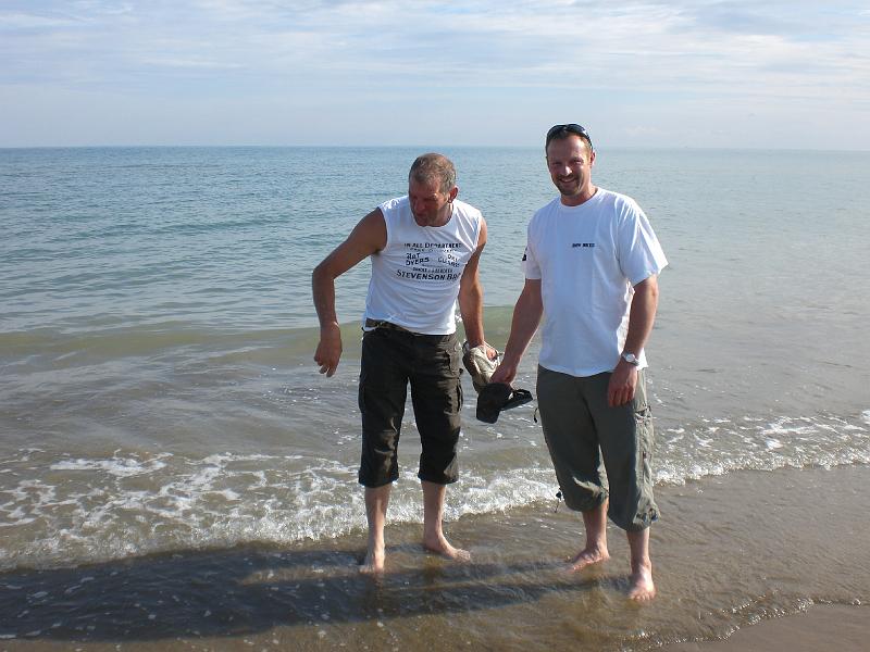 HP_054_Impressionen_aus_Bibione.JPG - Trasafelder Strandläufer (lateinische Bezeichnung: Cursor litoris Trasafeldus): seltene Land-Exemplare der Gattung Schalob, die an das Leben im Wasser noch nicht gewöhnt sind.