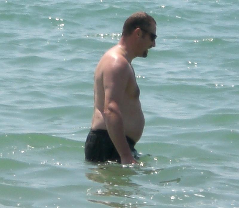 HP_101_Impressionen_aus_Bibione.JPG - Abkühlung im Meerwasser rückt die Körperproportionen wieder zurecht.
