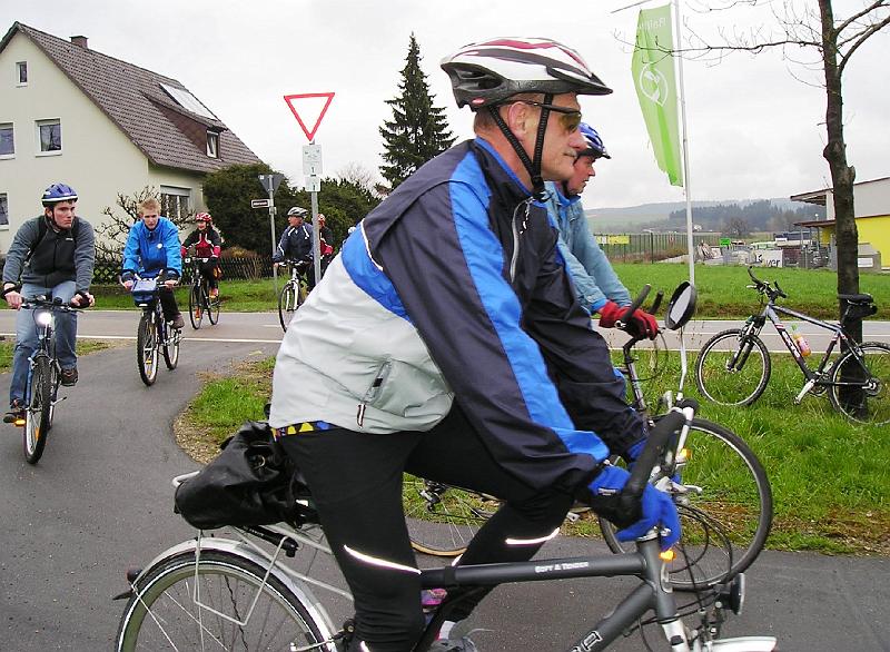 Scheck_Albersrieth.JPG - Reinhold Scheck aus Waldthurn rauscht vorbei.