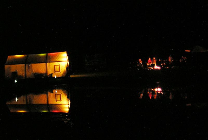 Nachtstimmung.JPG - ...und die letzten Lichter brennen.