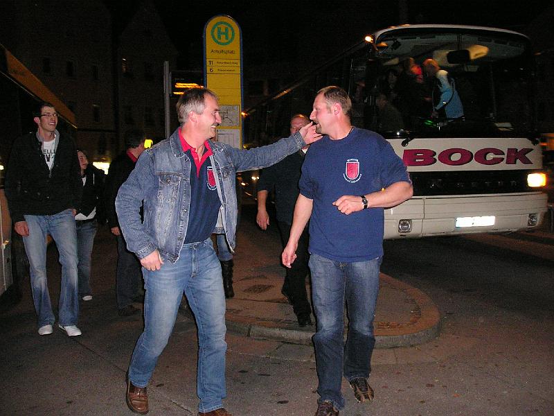 Kneit_09_05.JPG - "Servus Edi, göihst Du aa zum Kneitinger?"