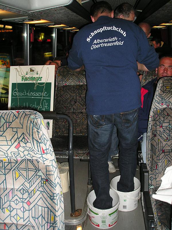 Kneit_09_38.JPG - Manche brauchen große Schuhe, um noch gehen zu können.