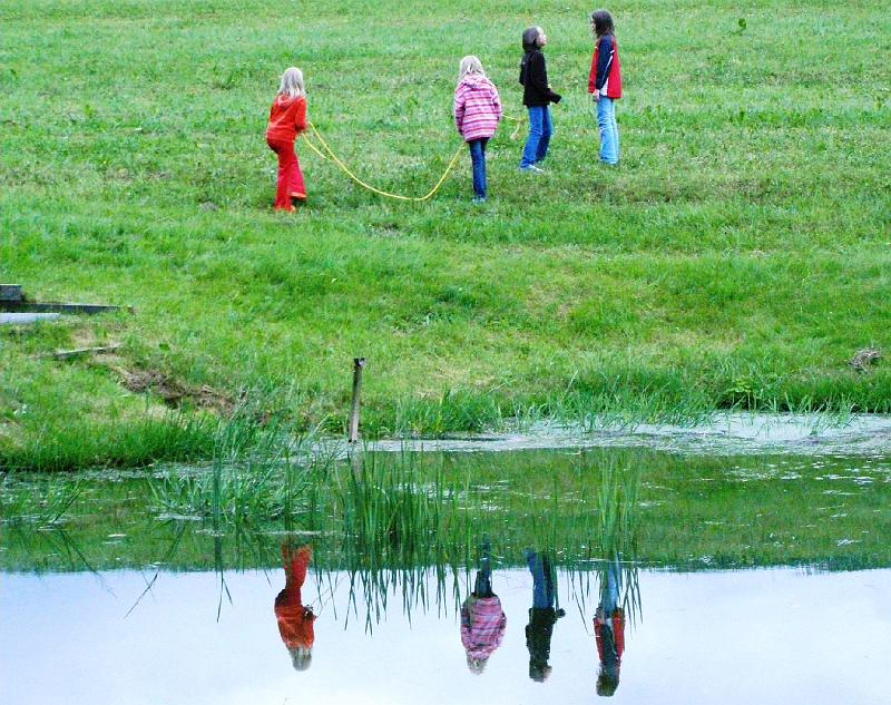 Frei_2_ha.JPG - Ein sturmfreies Wochenende hatten auch die Schalob-Kinder am Seer-Weiher.