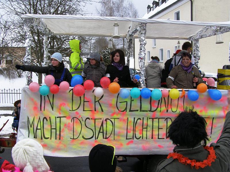 Fasch_Zug_10_17.JPG - Gehen in Vohenstrauß zu früh die Lichter aus?