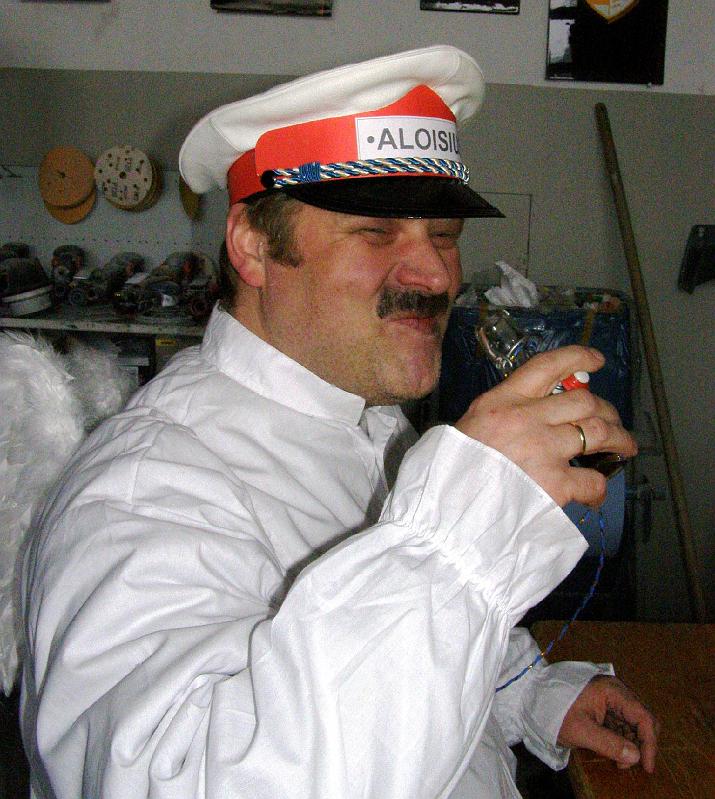 Fasch_Zug_10_38.JPG - Das Manna schmeckt dem Aloisius offenbar nicht su gut.