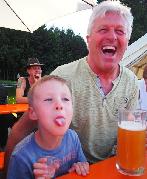 A_Zeltlager_2017_Sa_Re_09.JPG - "Bääh, mei Opa lacht schöiner als Deiner!"