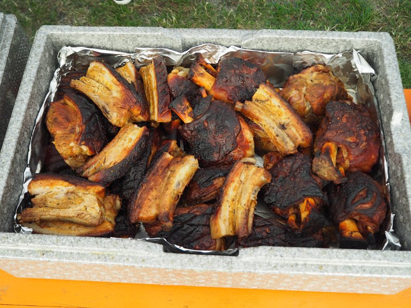 A_Zeltlager_2017_Sa_Re_13.JPG - ....natürlich zu Komi's Schmankerl!